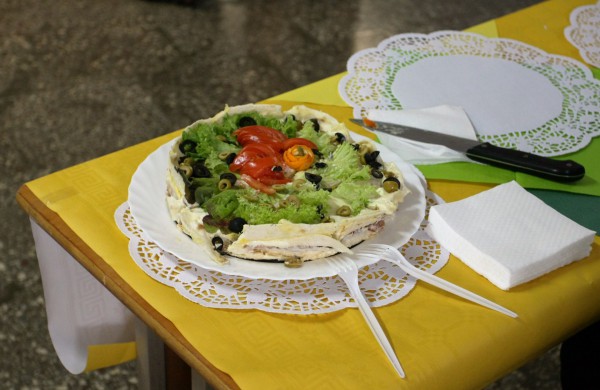 Jonavos politechnikos mokykla tęsia tradicijas:  Pyragų diena tapo atvira bendruomenės švente