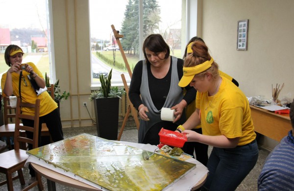 Jonavos politechnikos mokykla tęsia tradicijas:  Pyragų diena tapo atvira bendruomenės švente