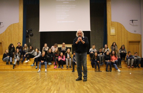 J.Ralio gimnazijoje naktį apsilankė ir humoristas Justinas Jankevičius