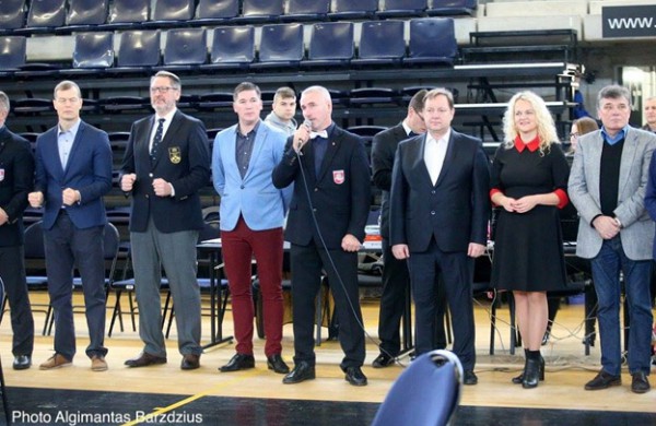 Iš varžybų - su apdovanojimais