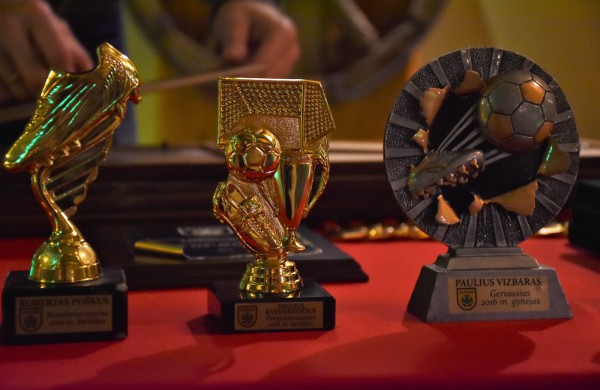 Senjorų futbolo klubo „Klevas“ vakaronėje – dovanų gausa