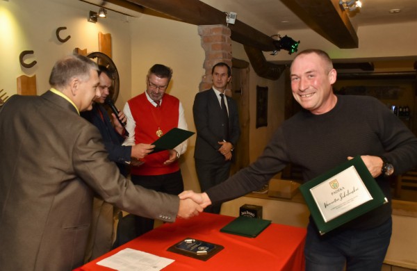 Senjorų futbolo klubo „Klevas“ vakaronėje – dovanų gausa