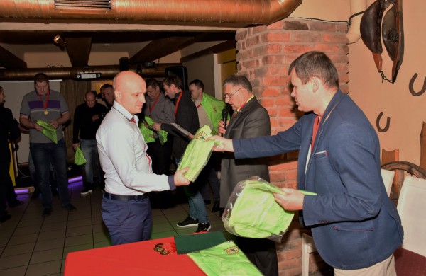 Senjorų futbolo klubo „Klevas“ vakaronėje – dovanų gausa