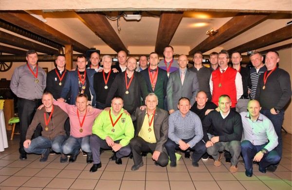 Senjorų futbolo klubo „Klevas“ vakaronėje – dovanų gausa