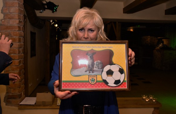 Senjorų futbolo klubo „Klevas“ vakaronėje – dovanų gausa