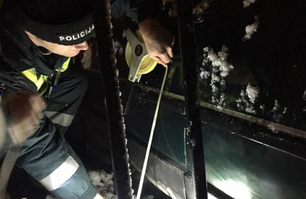 Vairavimo sąlygos vakare ir naktį buvo sudėtingos, tačiau didelių eismo įvykių išvengta