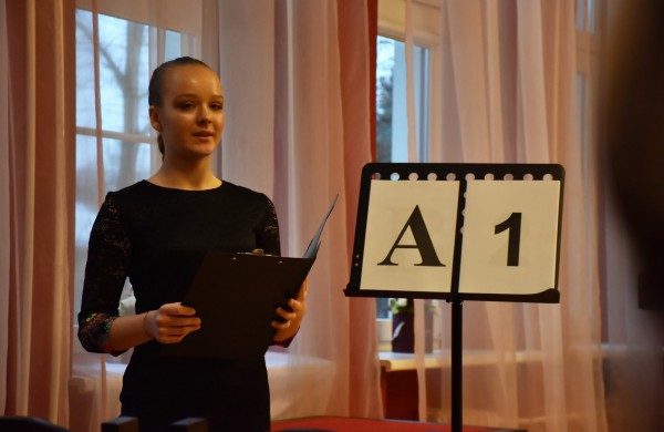 Meno mokykloje skambėjo fortepijono muzika