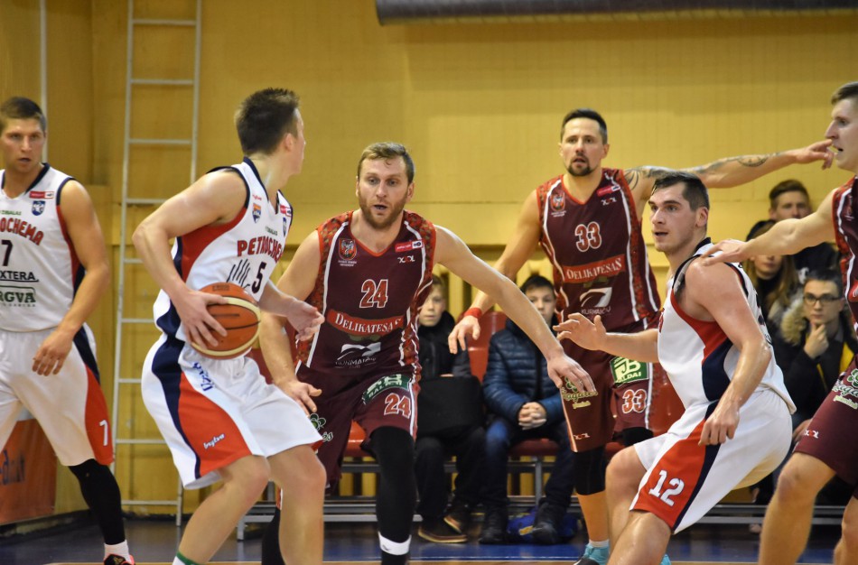 Jonavos krepšinio mėgėjams pergalių dar teks palaukti