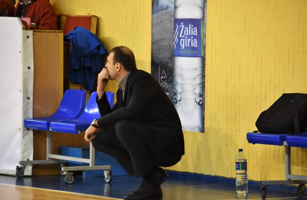 Jonavos krepšinio mėgėjams pergalių dar teks palaukti