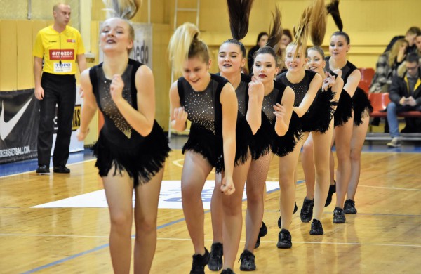 Jonavos krepšinio mėgėjams pergalių dar teks palaukti