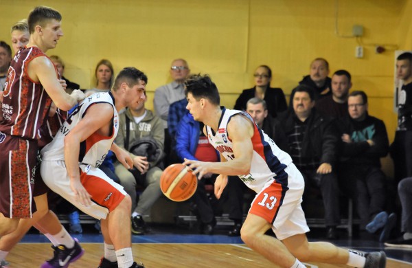 Jonavos krepšinio mėgėjams pergalių dar teks palaukti