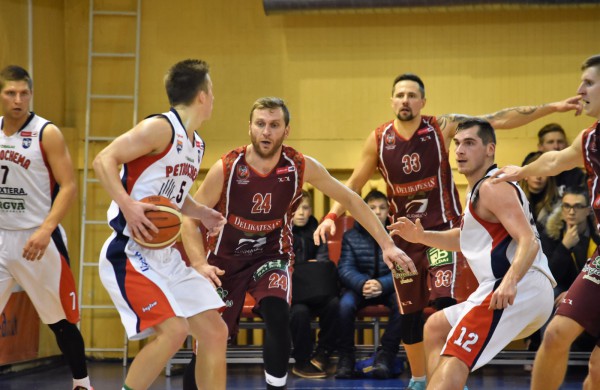 Jonavos krepšinio mėgėjams pergalių dar teks palaukti