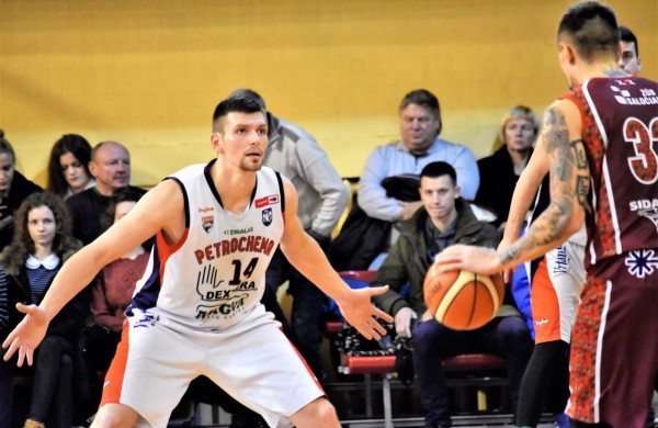 Jonavos krepšinio mėgėjams pergalių dar teks palaukti