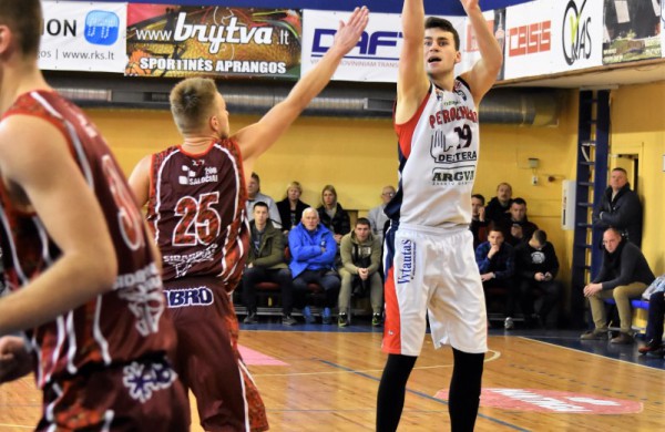 Jonavos krepšinio mėgėjams pergalių dar teks palaukti