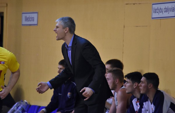 Jonavos krepšinio mėgėjams pergalių dar teks palaukti
