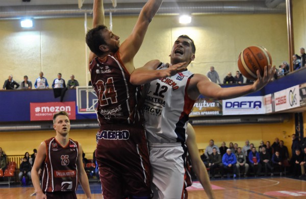 Jonavos krepšinio mėgėjams pergalių dar teks palaukti