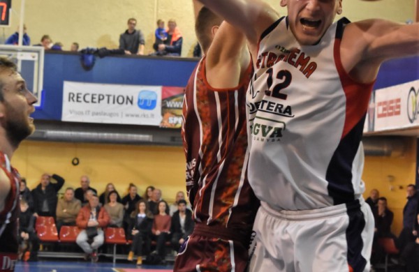 Jonavos krepšinio mėgėjams pergalių dar teks palaukti