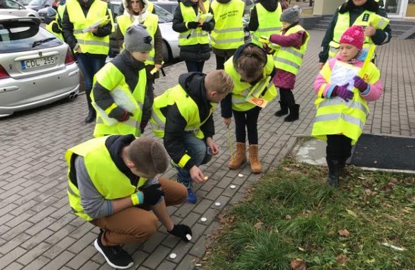 Jonavoje – akcija žuvusiems eismo įvykiuose atminti