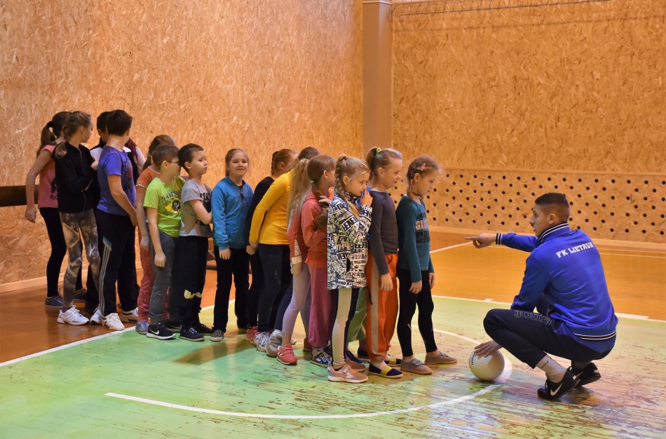 Jonavos mokyklų pradinukams – ypatingieji draugai