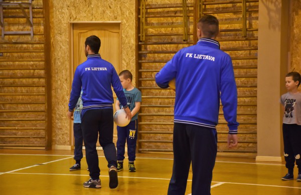 Jonavos mokyklų pradinukams – ypatingieji draugai