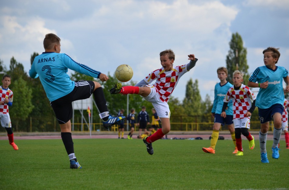 Turnyrą Jonavoje laimėjo jaunieji Marijampolės futbolininkai