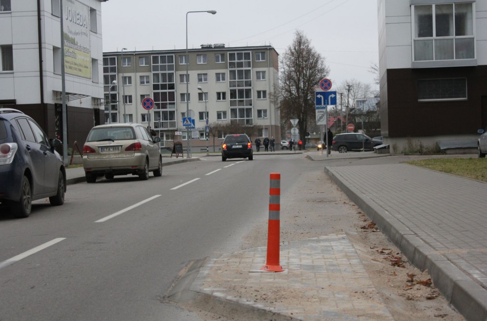 Metalinių stulpelių Kauno gatvėje nebeliko
