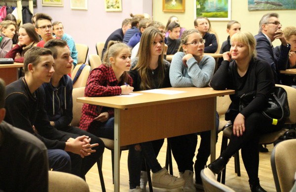 Protų kovos vienija gimnazijos bendruomenę