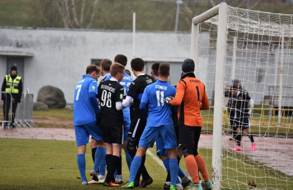 Paskutinėse sezono rungtynėse „Lietava“ trinktelėjo durimis – įveikti bronzos medalių laimėtojai