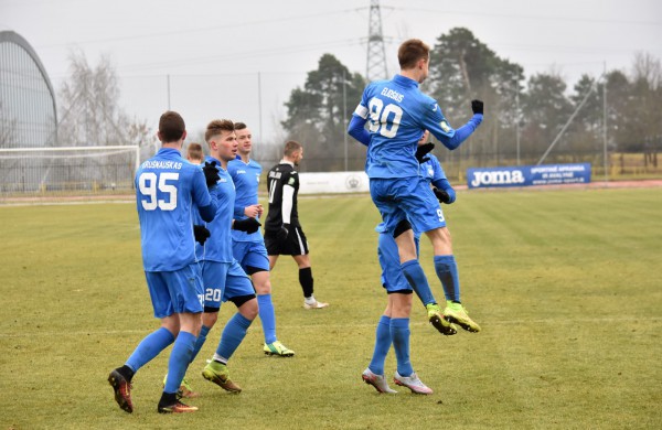 Paskutinėse sezono rungtynėse „Lietava“ trinktelėjo durimis – įveikti bronzos medalių laimėtojai