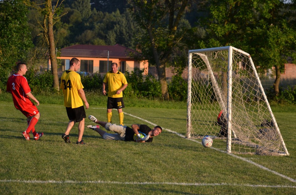 Pirmenybių lyderiai iškovojo eilines savo pergales