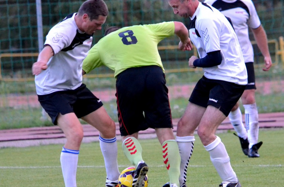 „Klevo“ pergalė ledo ritulio stiliumi