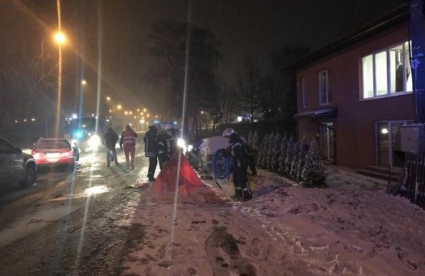 Prie „Pavėsio“ - avarija, sužeisti du žmonės, vieno automobilio vairuotojas – neblaivus