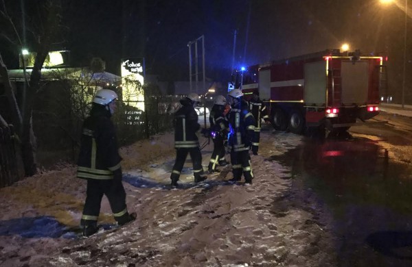 Prie „Pavėsio“ - avarija, sužeisti du žmonės, vieno automobilio vairuotojas – neblaivus