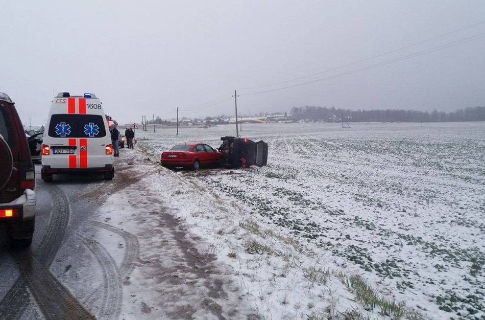 Jonavos rajone - avarija, sužaloti keturi žmonės