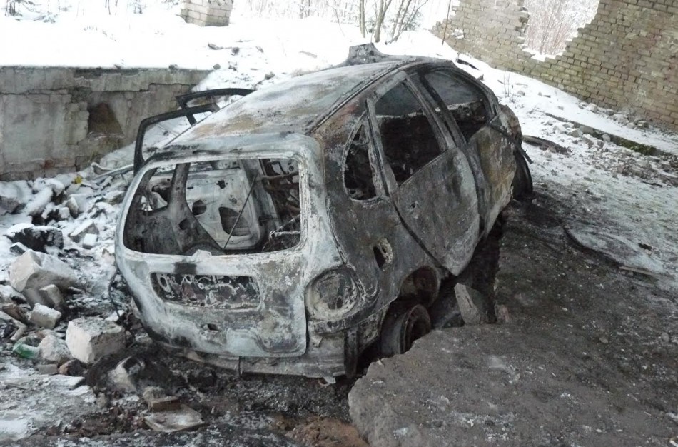 Buvusioje raketų bazėje rastas sudegęs automobilis