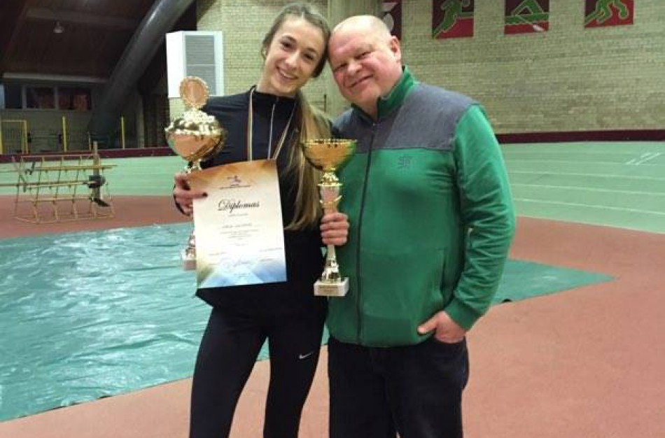 Talentingos lengvaatletės rekordai, pažymėti nugalėtojų medaliais