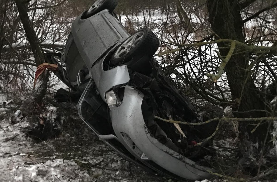 Netoli Ruklos – avarija, sužeisti du žmonės