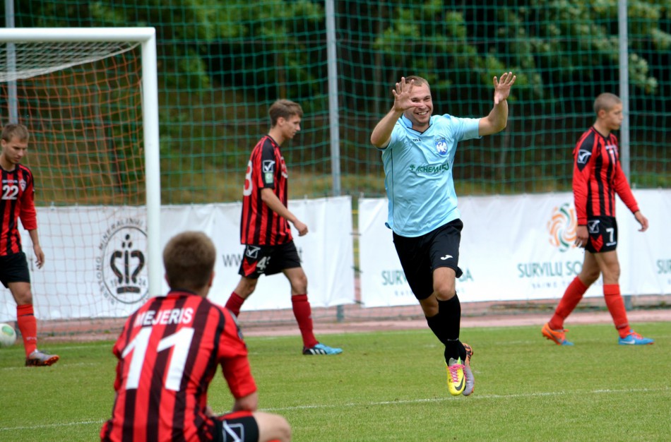 „Lietava“ tiesiog sudaužė žaidybinėje duobėje esantį „Taurą“