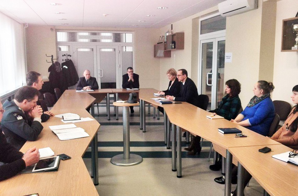 Savivaldybėje – pasitarimas dėl smurtą artimoje aplinkoje patiriančių vaikų