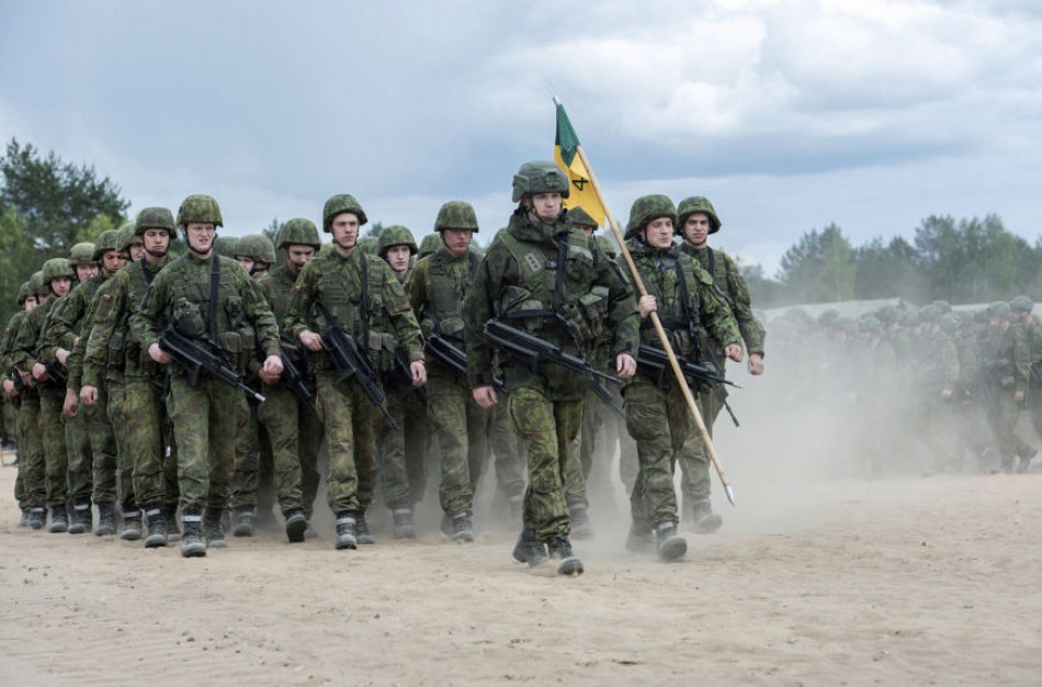 Karinės pratybos Jonavos rajone: technika judės bendro naudojimo keliais ir ūkininkų laukais