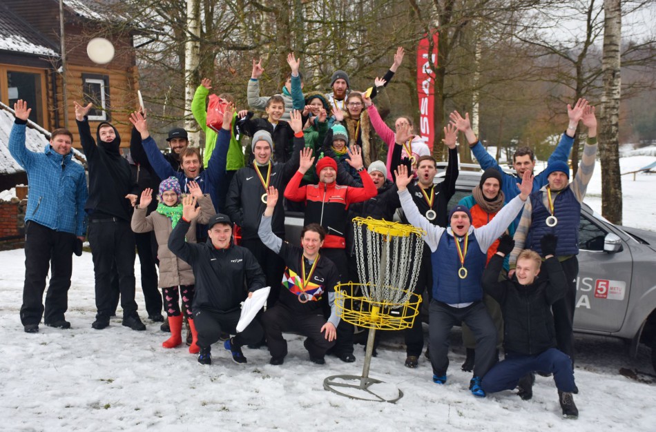 Žiemos diskgolfo čempionate sostinės sportininkams iššūkį metė ir jonaviečiai