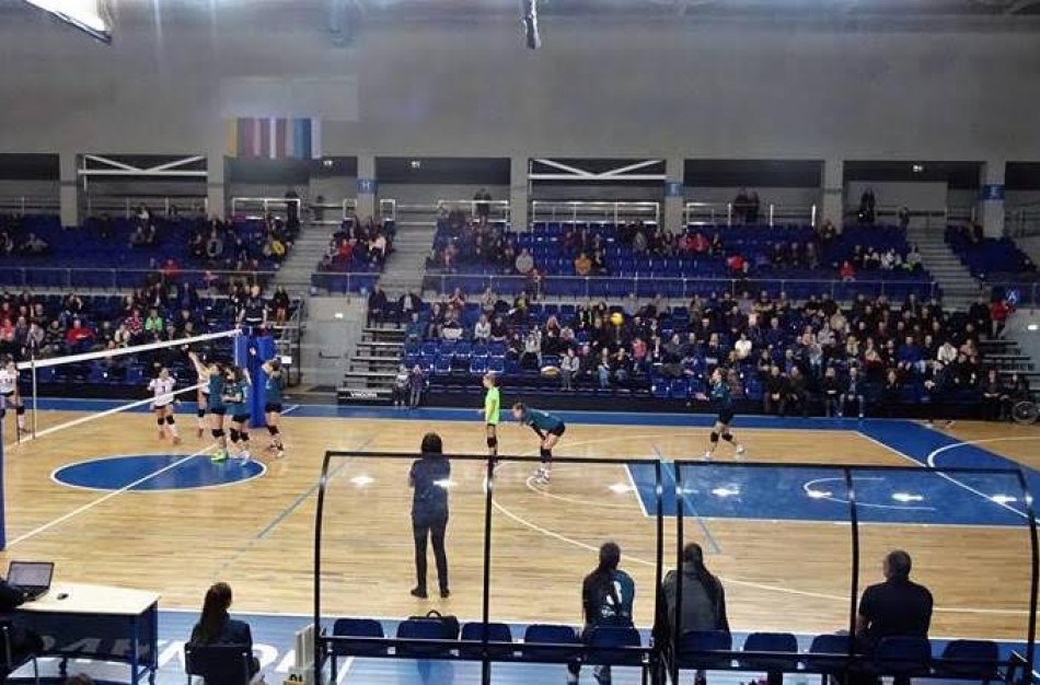 Jonavos sporto arenoje - „Kauno-ASU“ tinklininkių žingsnis link medalių