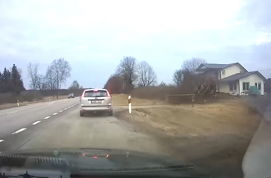 Jonavos rajone už greičio viršijimą moteris per pusvalandį nubausta du kartus