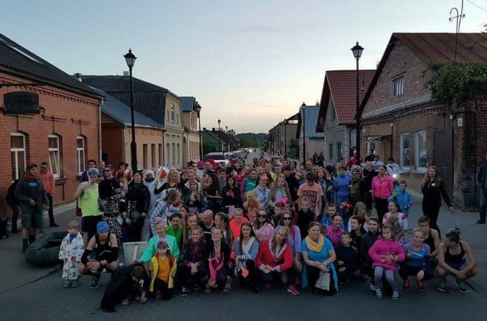 Po „Naktinės mylios“ – naktinis žygis dviračiais