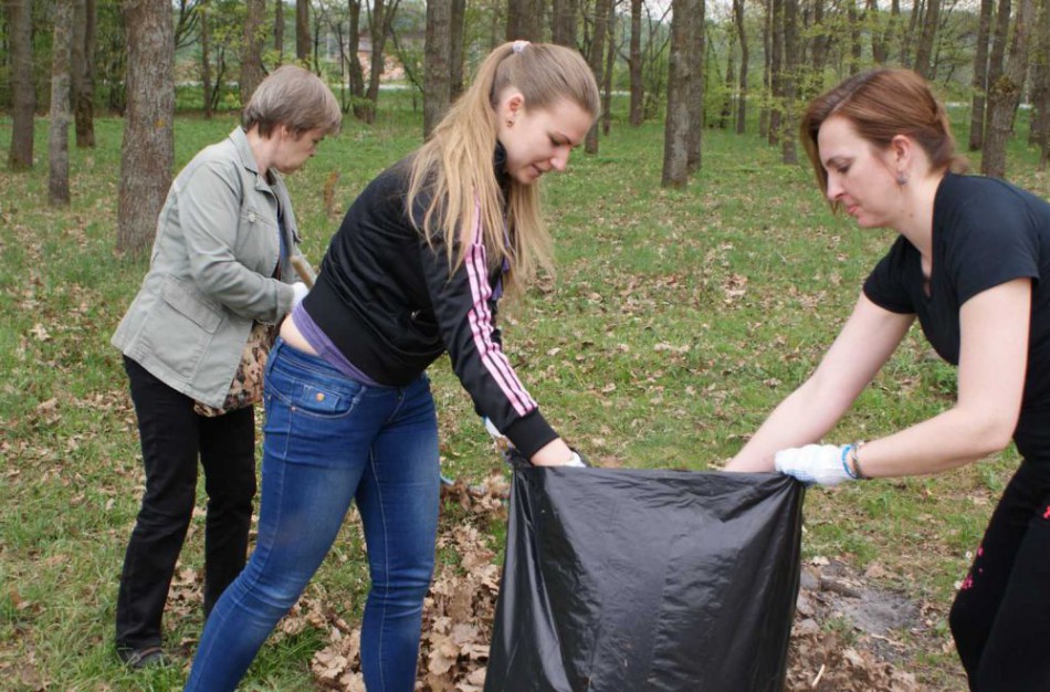 Kviečia į aplinkos švarinimo akciją „Darom 2017“