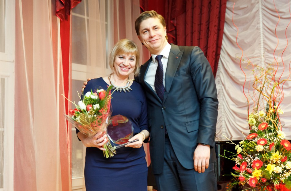 Jonavos bibliotekos direktorė S. Gajauskaitė: „Neįtikėtinas pokalbis prie kavos būtų su Stivenu Kingu“