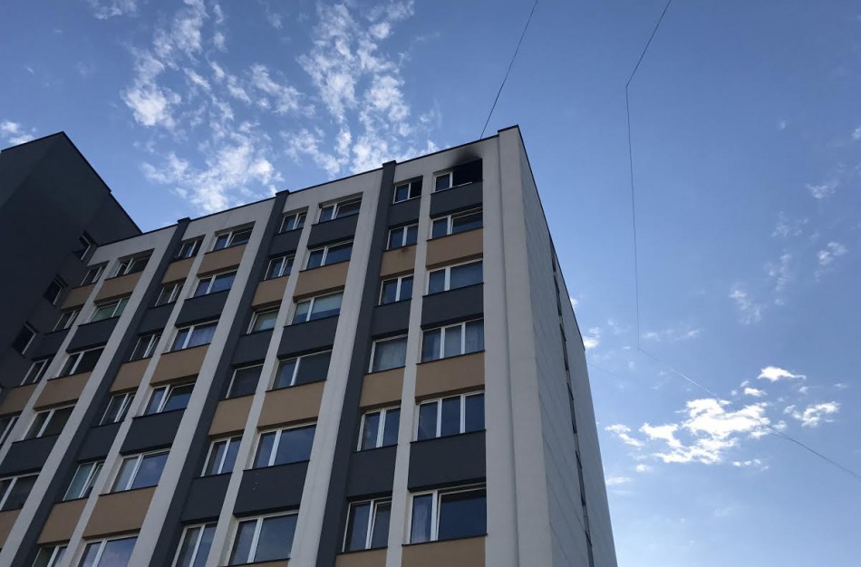 Gaisras Panerių daugiabutyje: užsidegė baldai