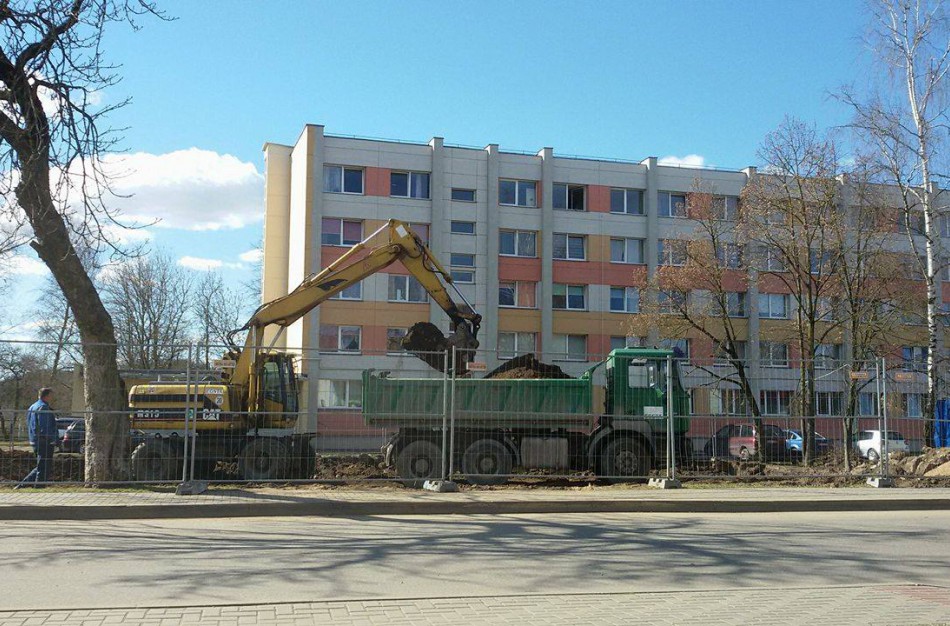 Vasario 16-osios ir Sodų gatvių sankryžoje statoma savitarnos plovykla