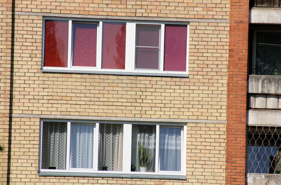 Jonavos savivaldybė skelbia apie dviejų kambarių buto pirkimą