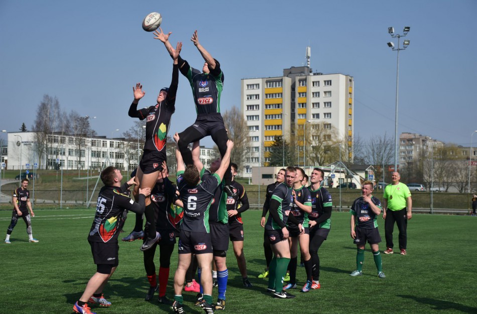 Šalies U-18 regbio jaunių rinktinė pasiruošimą baigė pergale prieš Jonavos komandos regbininkus